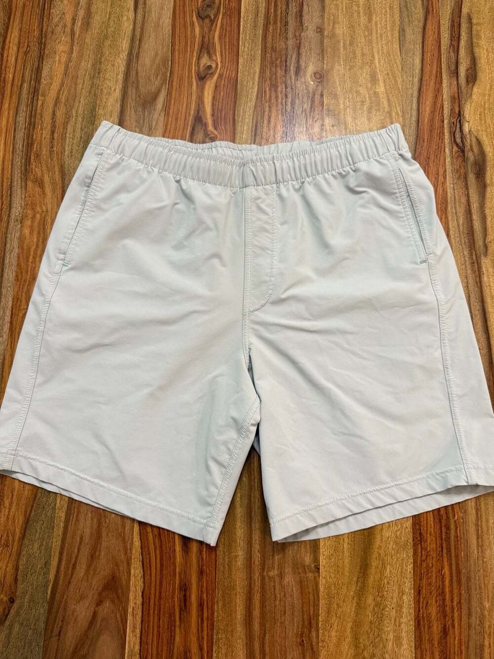 Myles Apparel Everyday Short Size Large Light Grey